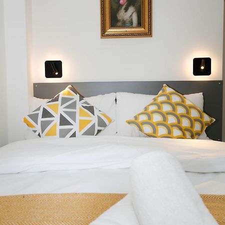 New Luxury Apartments In Central London Next To Shops, Cafes, Bars & Metro Exteriör bild