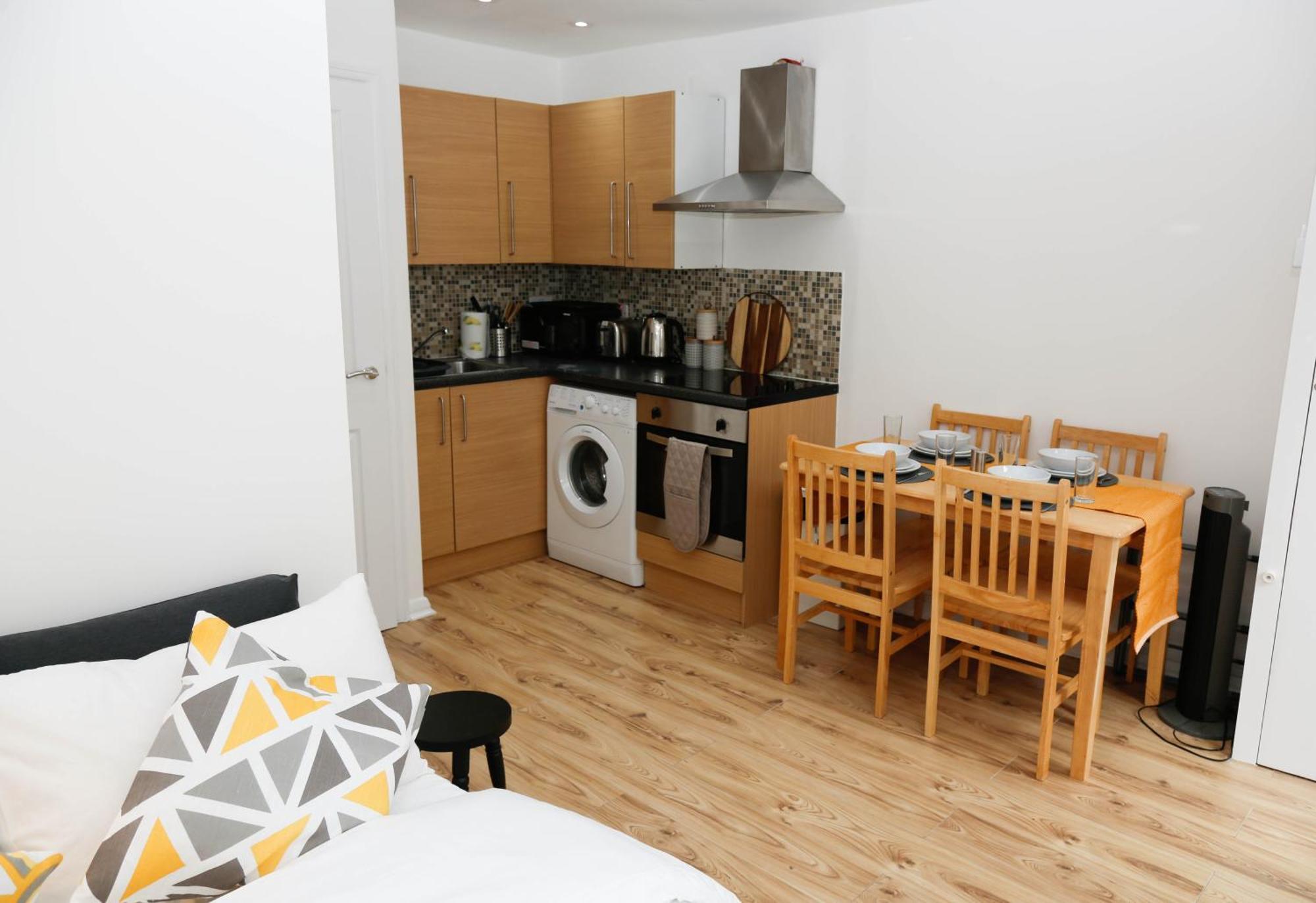 New Luxury Apartments In Central London Next To Shops, Cafes, Bars & Metro Exteriör bild