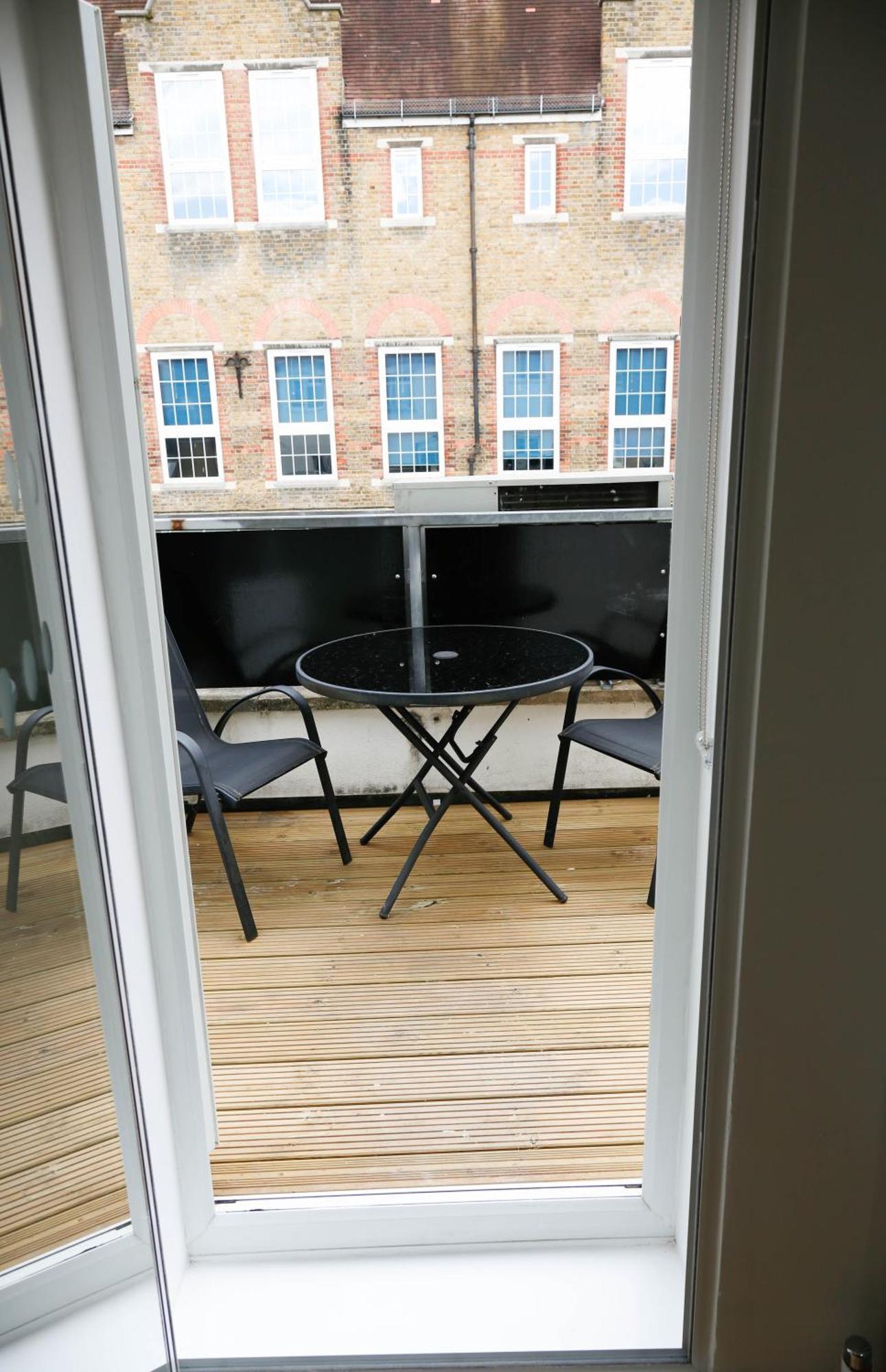 New Luxury Apartments In Central London Next To Shops, Cafes, Bars & Metro Exteriör bild