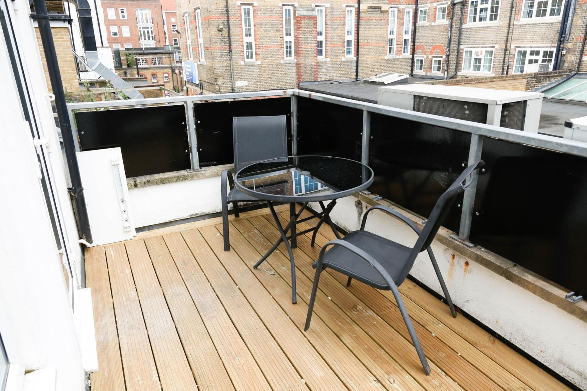 New Luxury Apartments In Central London Next To Shops, Cafes, Bars & Metro Exteriör bild