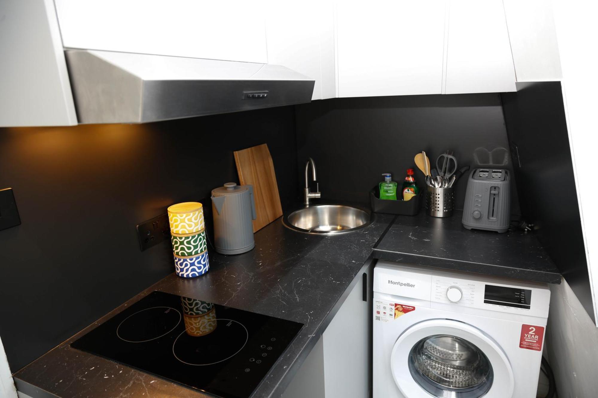 New Luxury Apartments In Central London Next To Shops, Cafes, Bars & Metro Exteriör bild
