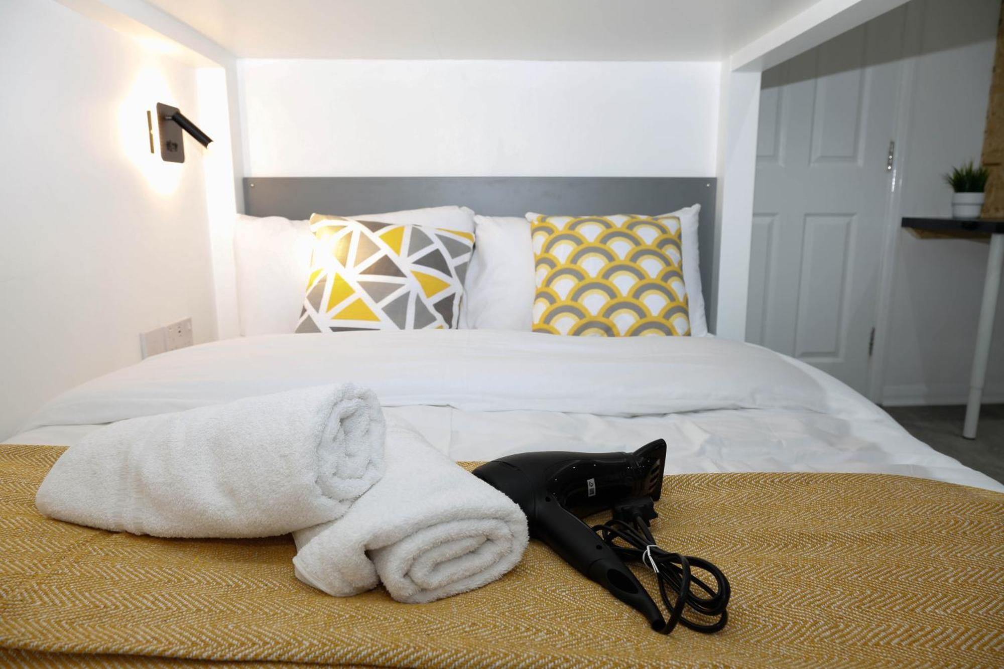 New Luxury Apartments In Central London Next To Shops, Cafes, Bars & Metro Exteriör bild