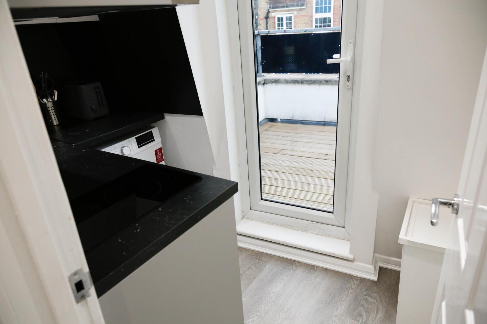 New Luxury Apartments In Central London Next To Shops, Cafes, Bars & Metro Exteriör bild